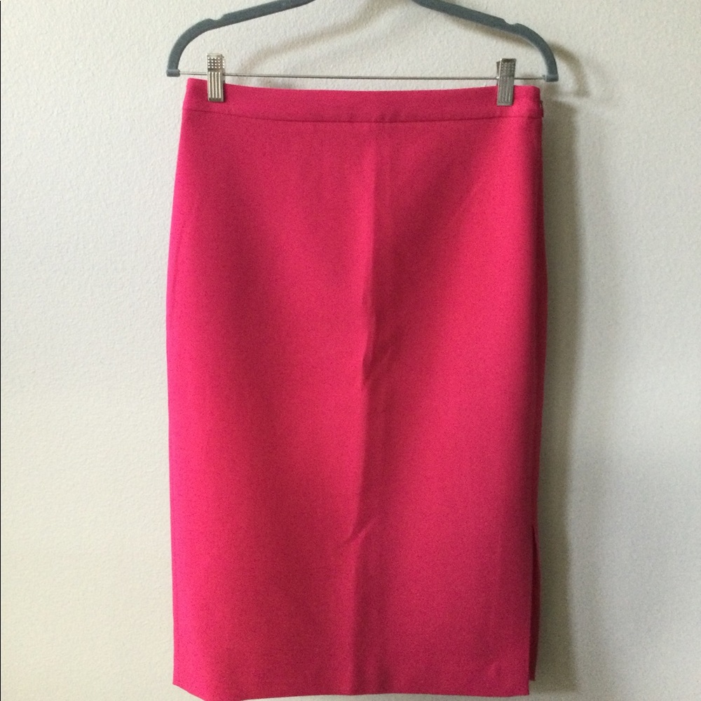 Tall size 6 FSU his skirt with side slit/side zip
